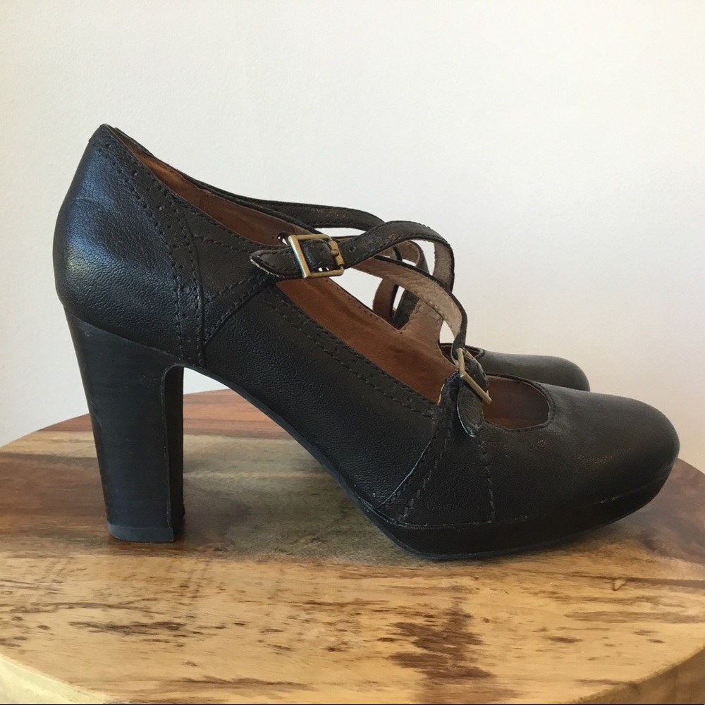 Clark’s Indigo Black Heel in Great Condition